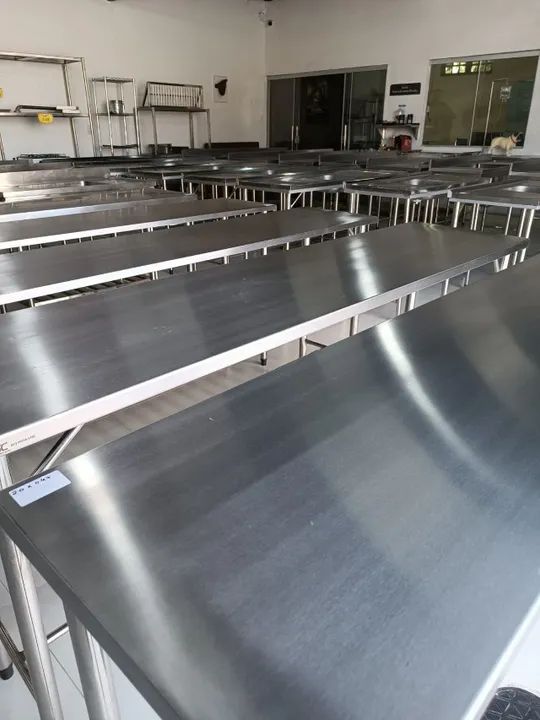 Bancadas, Mesas e Prateleiras em Aço Inox . - Foto 2