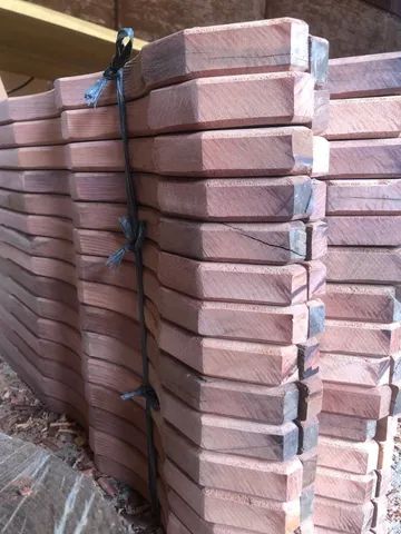 Cachorros de madeira 