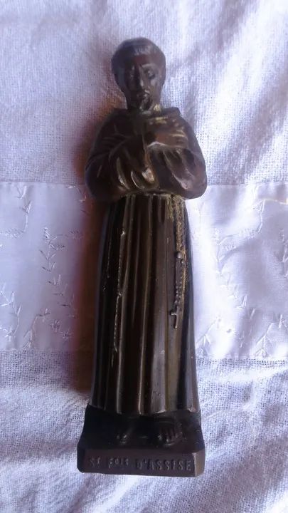 Antiga Escultura produzida Bronze francês cinzelado, representando São Francisco de Assis  - Foto 6