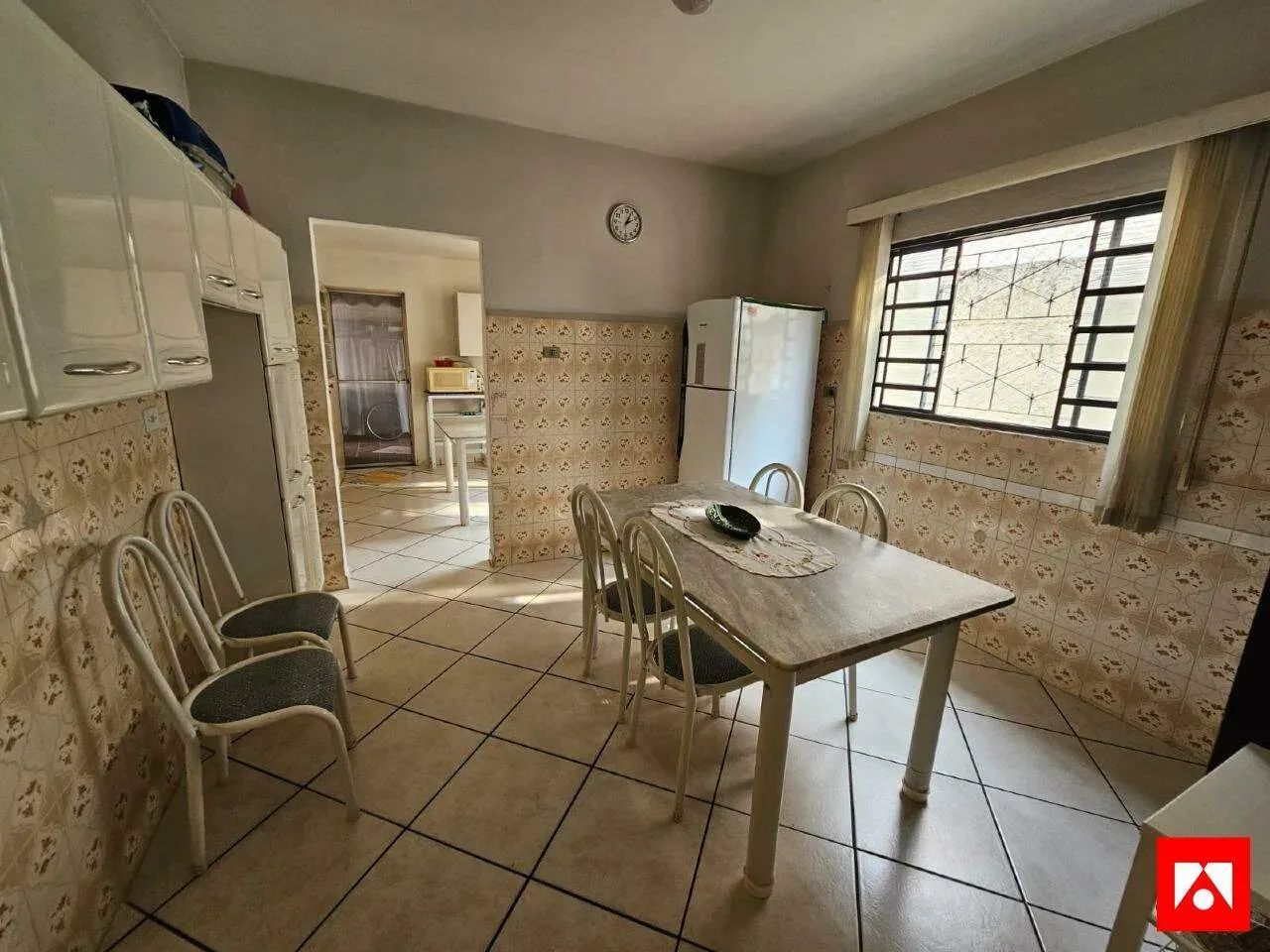 Casa ampla com edícula à venda na Vila Linópolis, em Santa Bárbara d'Oeste - Foto 2