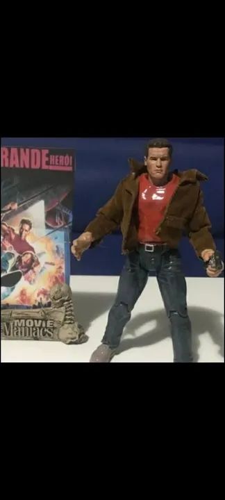 Bonecos filmes Arnold Schwarzenegger ação clássicos neca - Foto 4