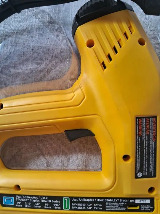 Grampeador e Pinador Elétrico Stanley64307159959298123