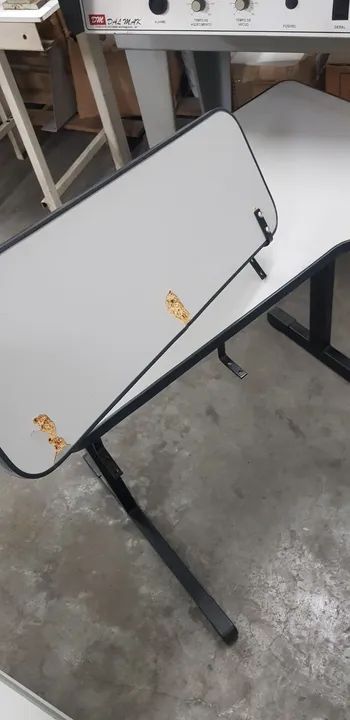 Mesa para computador com suporte para teclado - Foto 3