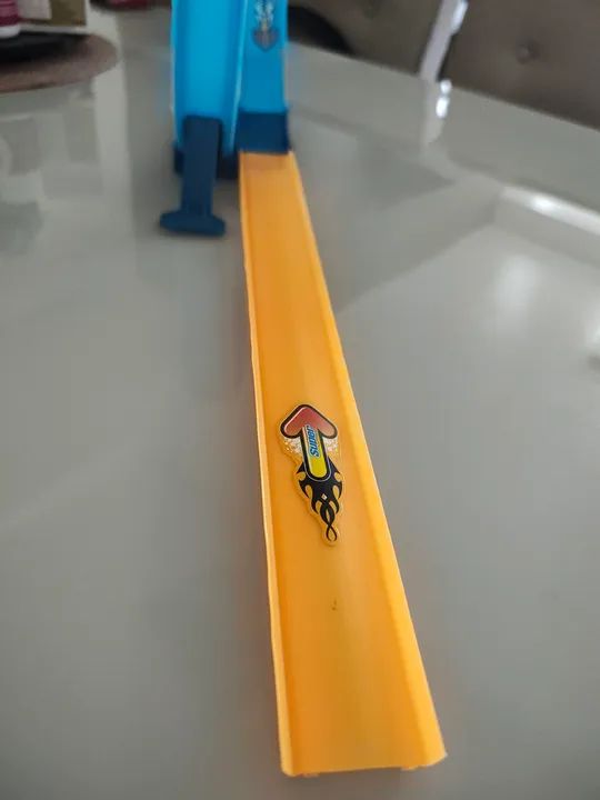 Pista Hotwheels com carrinho  - Foto 4
