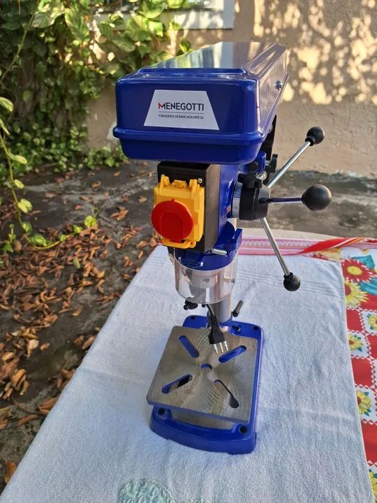 Furadeira de bancada 5/8", 3/4hp, 16mm, 110v, MENEGOTTI , nova. - Foto 6
