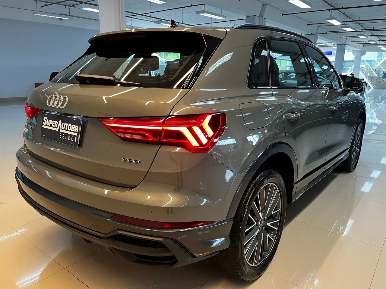 Audi Q3 Performance 2.0 - Foto 4