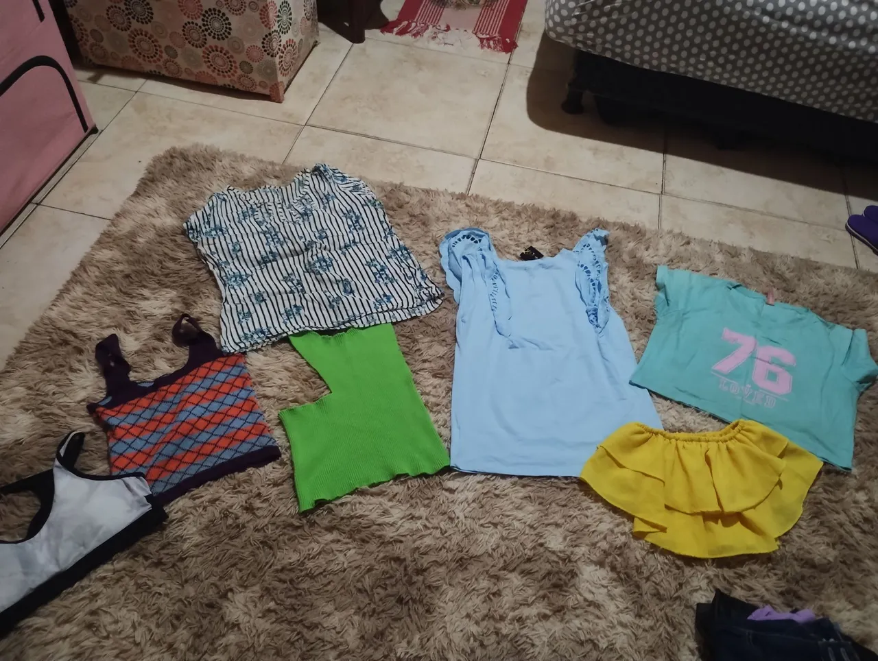 Roupas usadas em boas condições entrego com taxa