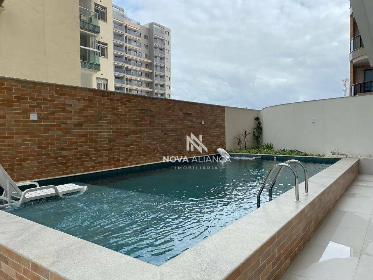 Apartamento com 3 quartos para alugar, 75 m² - Praia de Itaparica - Vila Velha/ES