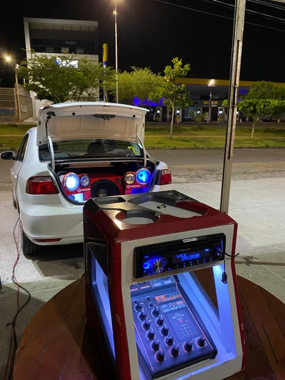 Som automotivo