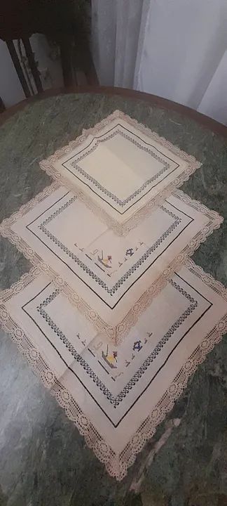 TRIO DE FORRINHOS BORDADO A MÃO 