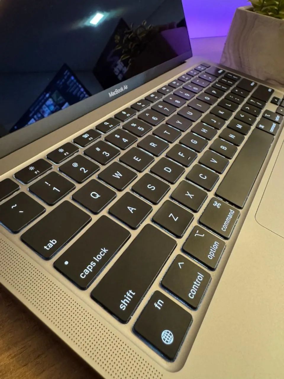 Apple MacBook Air M1 8GB シルバー MacBook Air M1 8GB RAM 256GB SSD 13,3