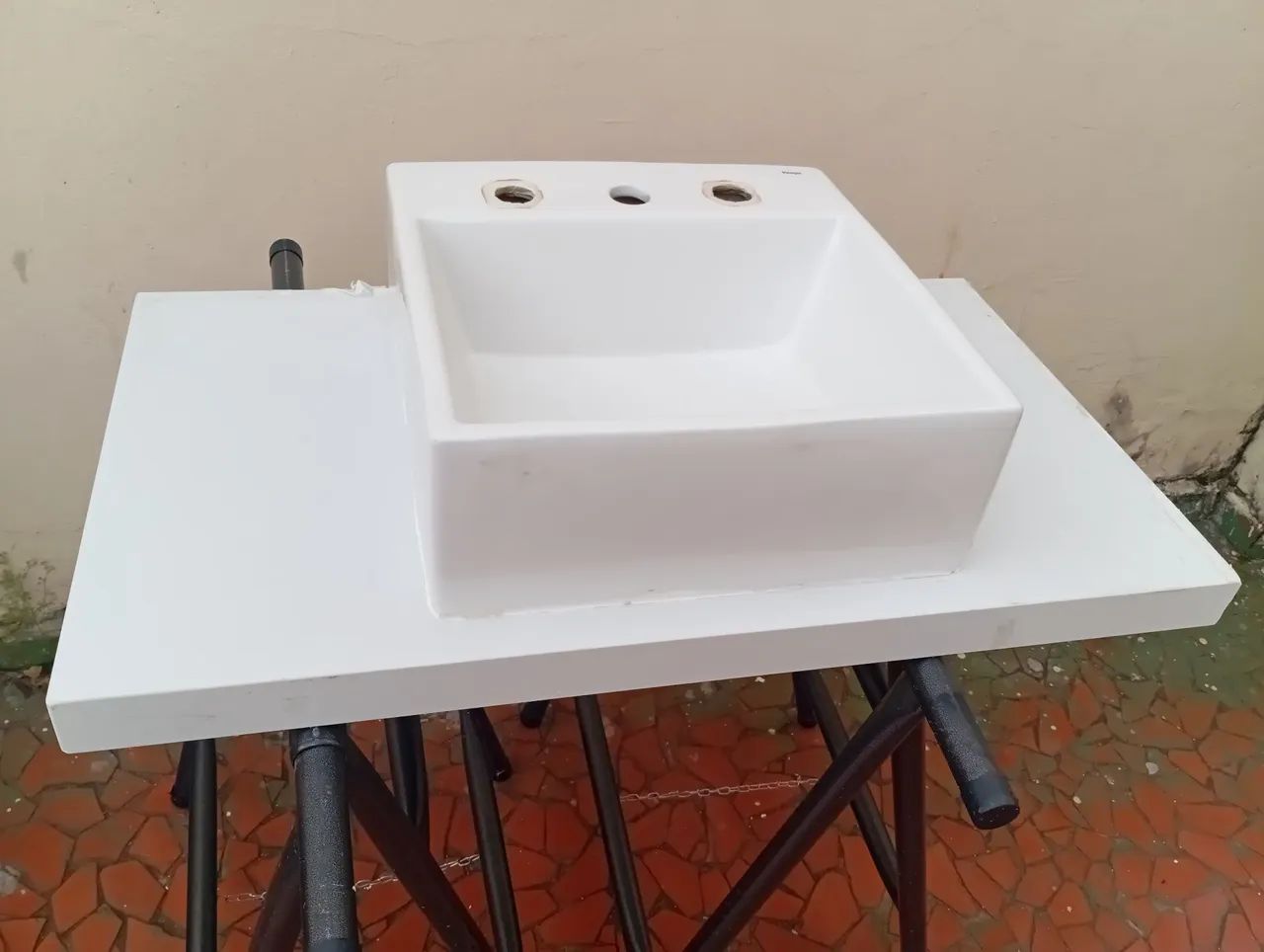 Pia em Quartzo para banheiro linda nova 90 cm x 50 cm. - Foto 2