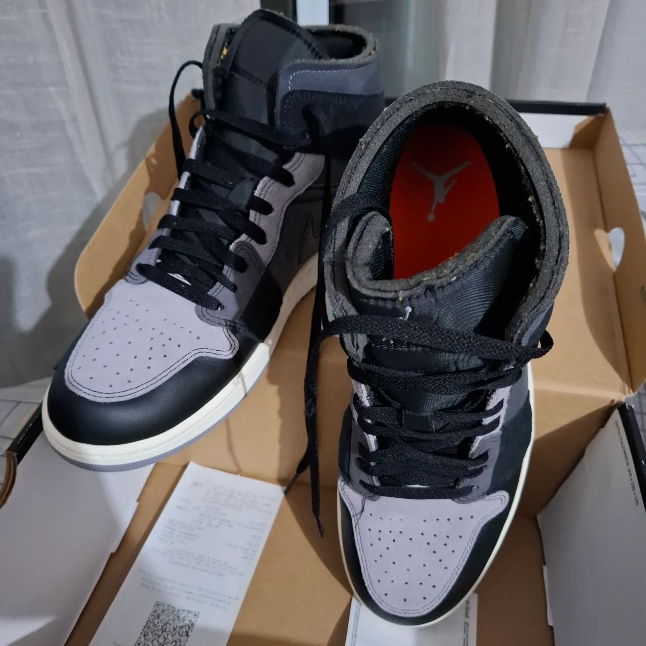 Air Jordan 1 Mid SE Craft Inside Out - Cinza e Preto - Foto 3