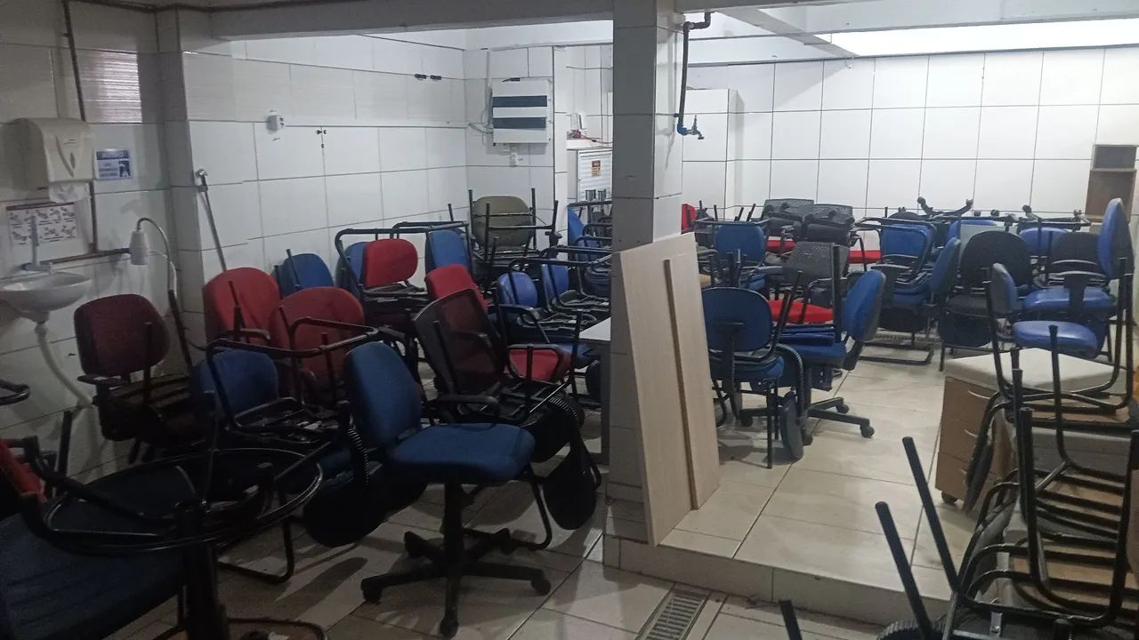Armários de aço - R$360 cada - Foto 5