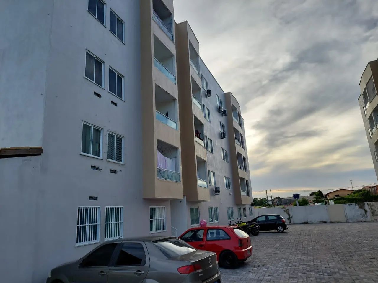 Apartamento com piscina - 3 quartos, térreo, deck com churrasqueira e vaga fixa - Foto 2