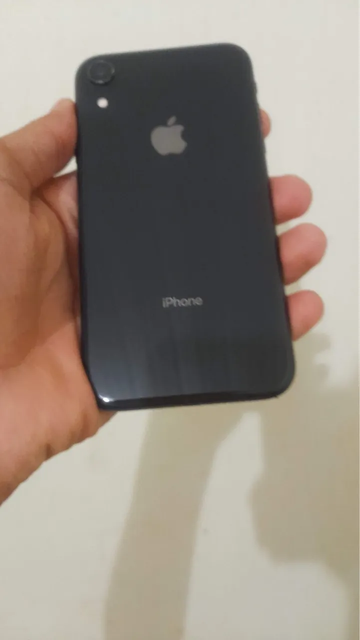 iPhone xr 900