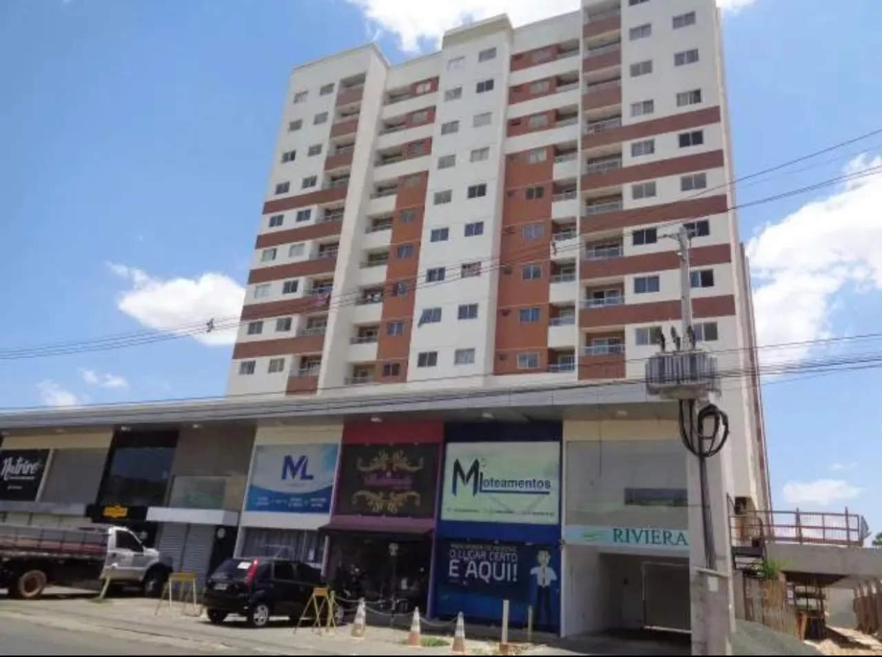 Alugo Aptos Riviera 2 e 3 Quartos !!!