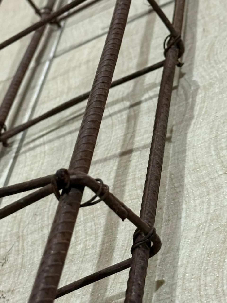 Ferragem de obra amarrada 64363476061185123