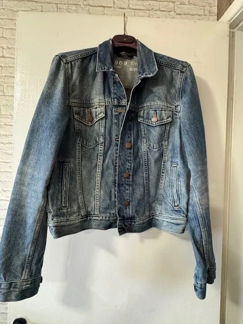 jaqueta jeans gap bordada em miçangas van gogh   - Foto 3