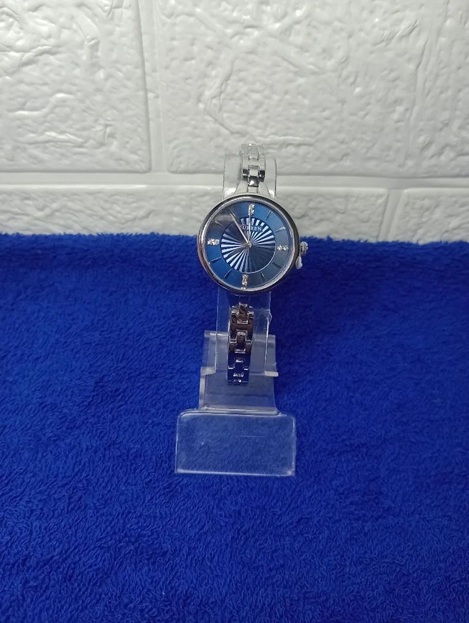 Relógio Curren Feminino - Elegância e Estilo! - Foto 3