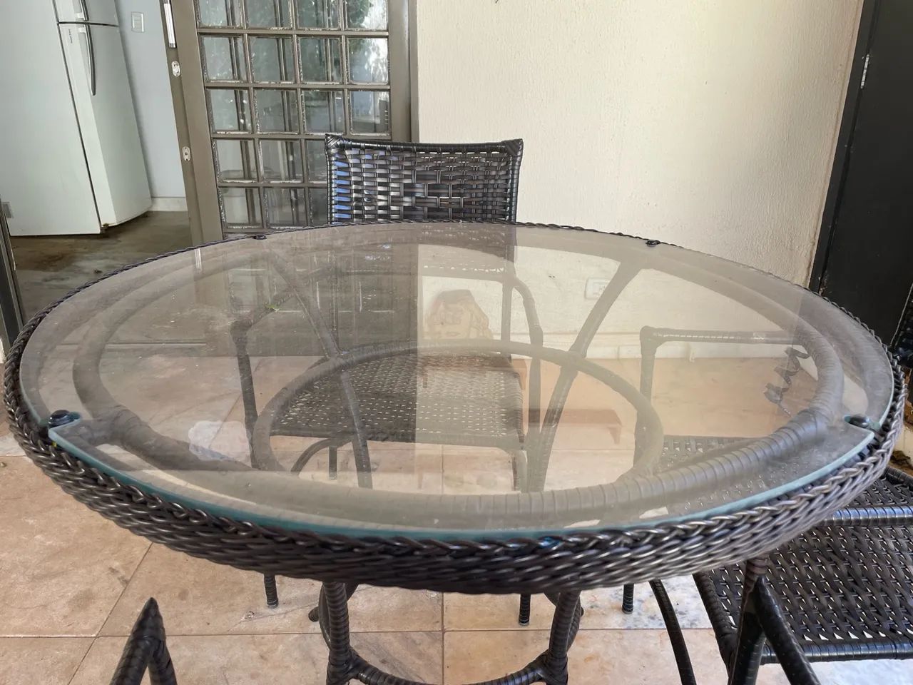 Conjunto de mesa de fibra sintética. - Foto 4