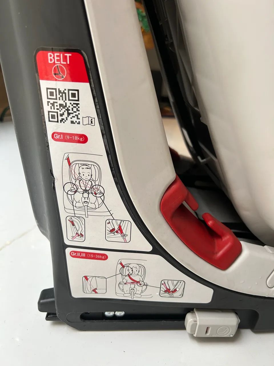 Cadeirinha Chicco Youniverse Fix em ótimo estado - Foto 4