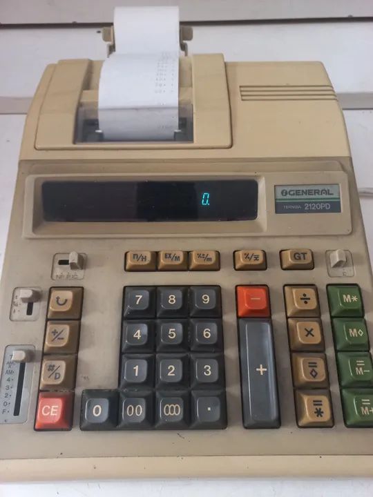 Calculadora  antiga - General 2120PD