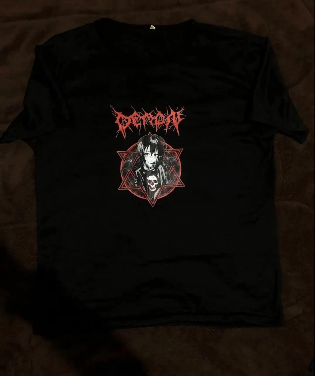 Camiseta preta gótica/anime - Foto 3