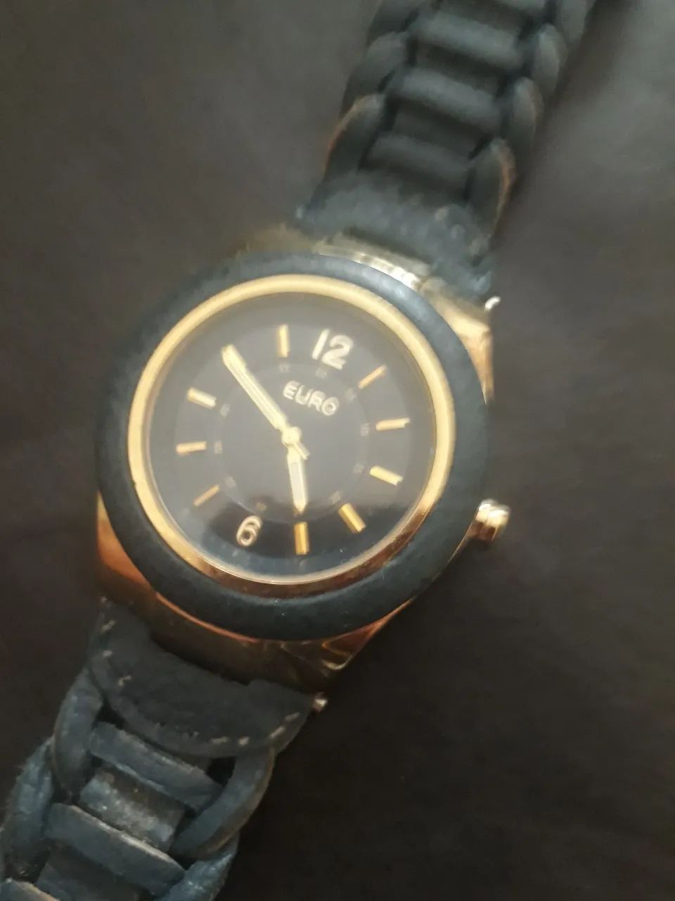 Relógio EURO Preto com Detalhes Dourados por 75 reais  - Foto 4