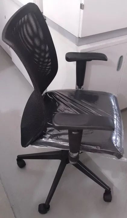 Cadeira de Escritório Tela Mesh Ricco - Foto 2