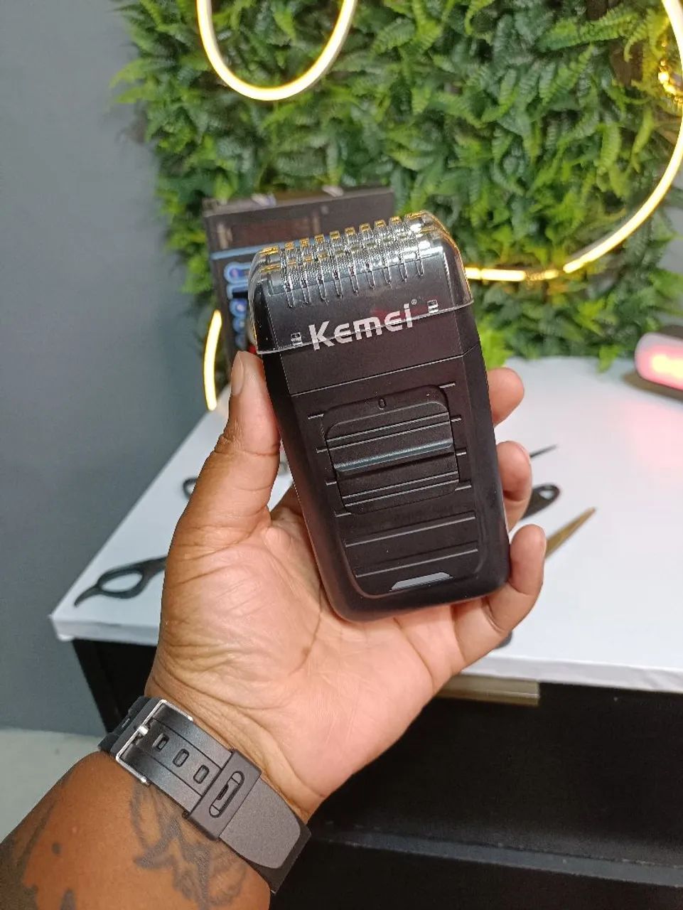 BARBEADOR KEMEI KM1102