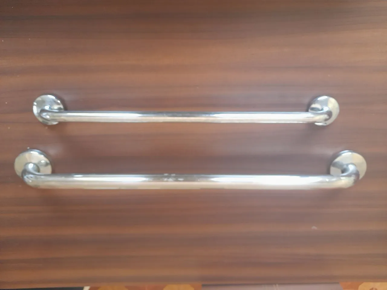 Barras de apoio para banheiro em aço inox