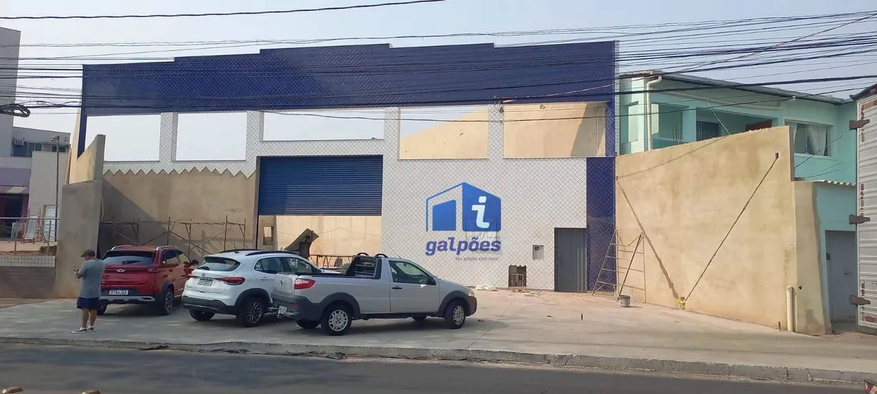 Galpão tipo Loja com 900 m² em Venda Nova, Belo Horizonte - MG