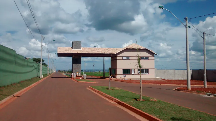RESIDENCIAL VILLA SUIÇA - Cidade Ocidental - 295m2