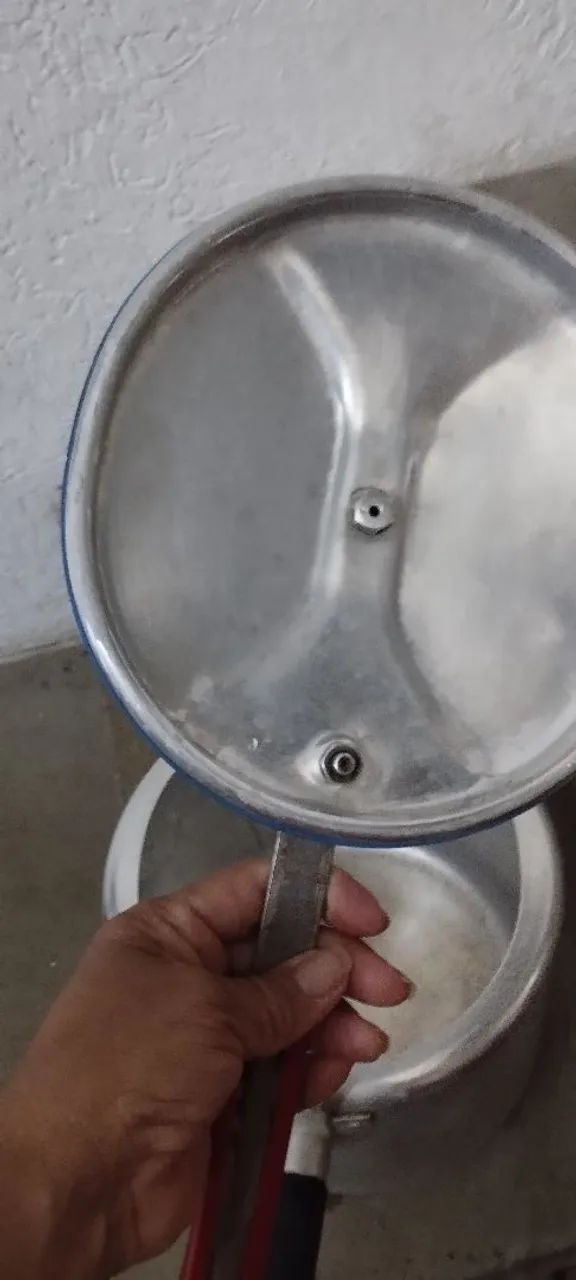 Panela de pressão clock 7 litros  - Foto 3