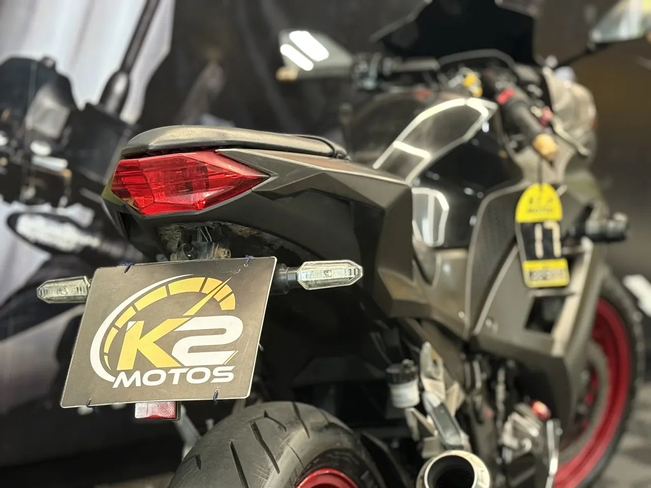 KAWASAKI NINJA 300 - Foto 5