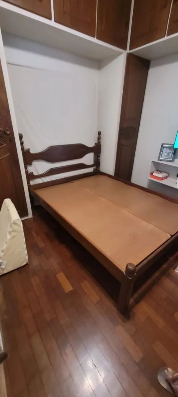 Cama casal em madeira sucupira ,com colchão.  - Foto 5