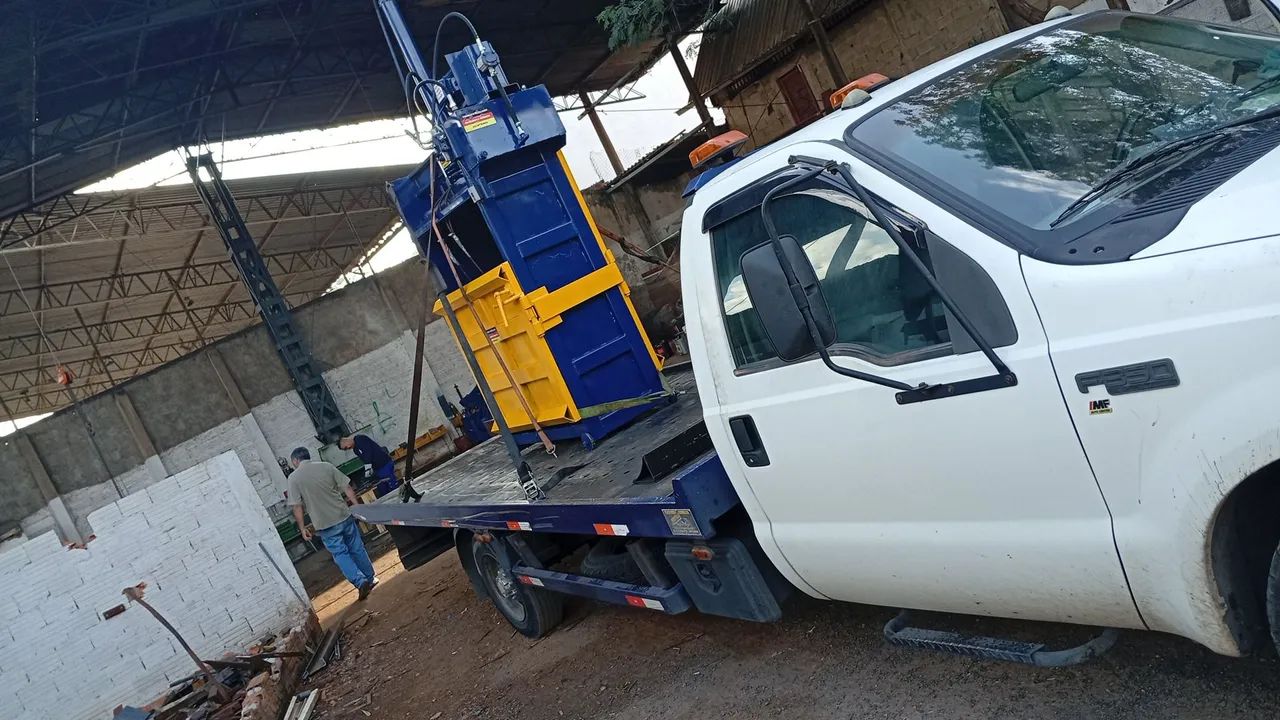 Prensa enfardadeira hidráulica fardos 250kg - Foto 2