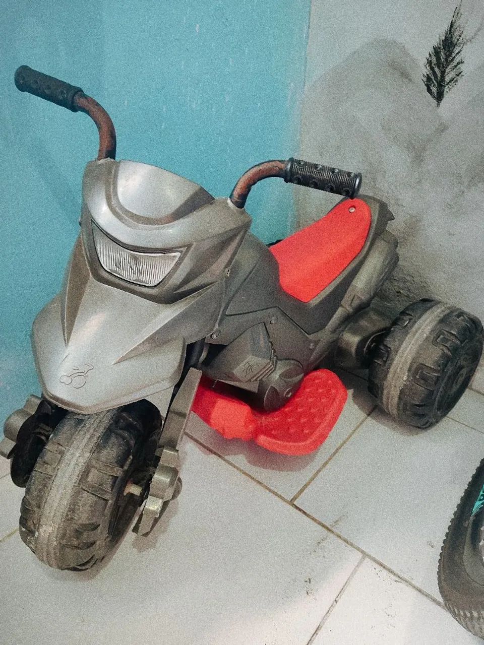 Moto elétrica infantil 