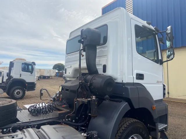 Mercedes Benz Axor 3344 ano 2022 apenas 146.000 kms - Foto 2