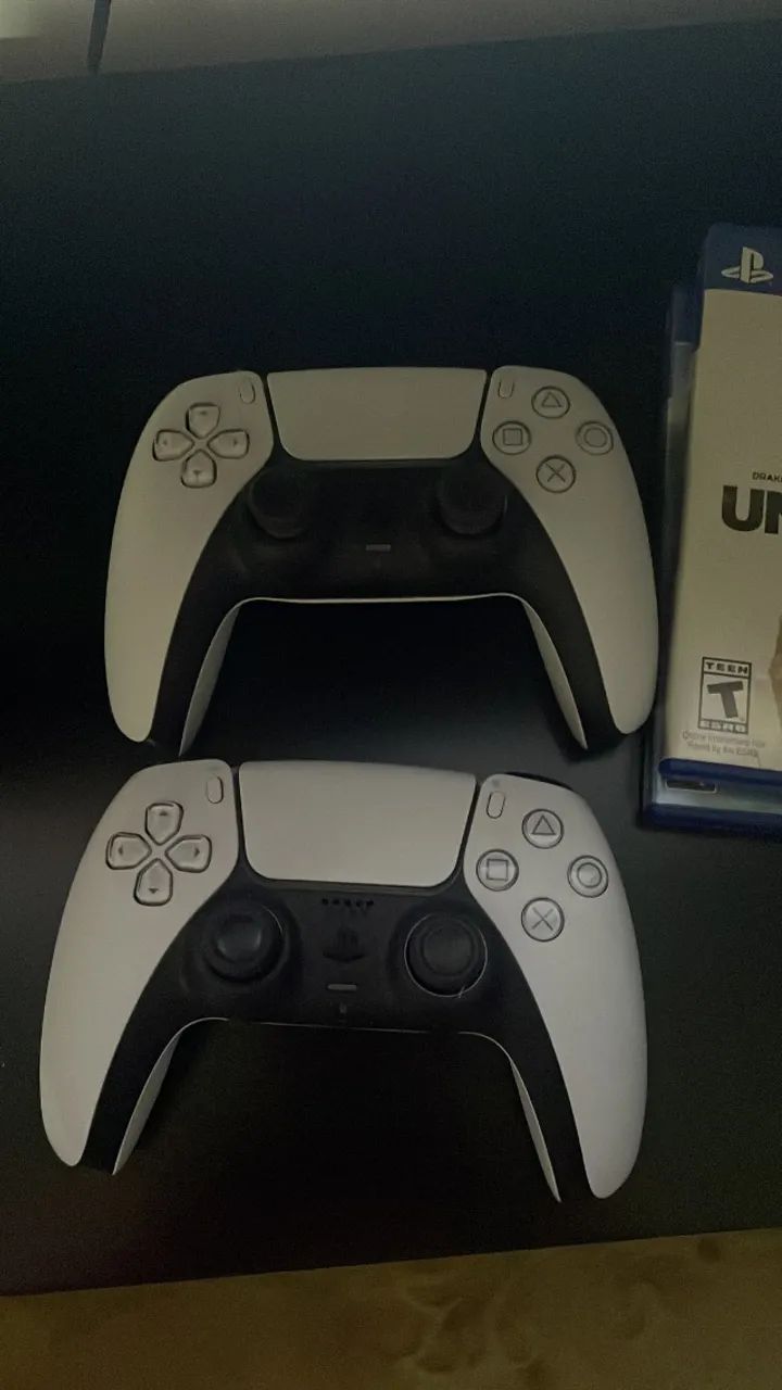 Vendo PlayStation 5, 2 controles, 2 jogos - Foto 3