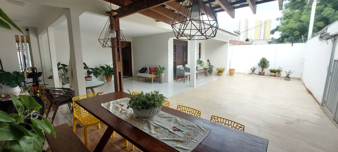 Casa com 3 quartos, escritório e área gourmet em Lagoa Nova -