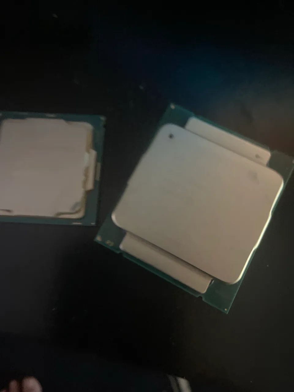 Processador Intel xeon e5 2669v3 e celeron g3930