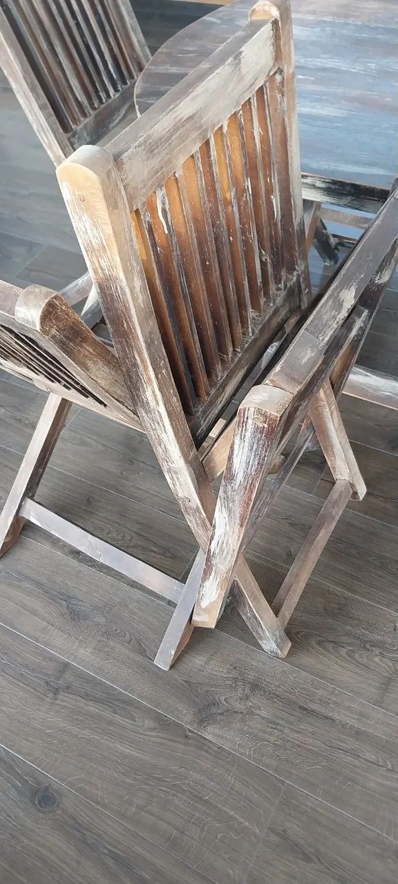 Mesa de imbuia maciça com 6 cadeiras - Foto 5