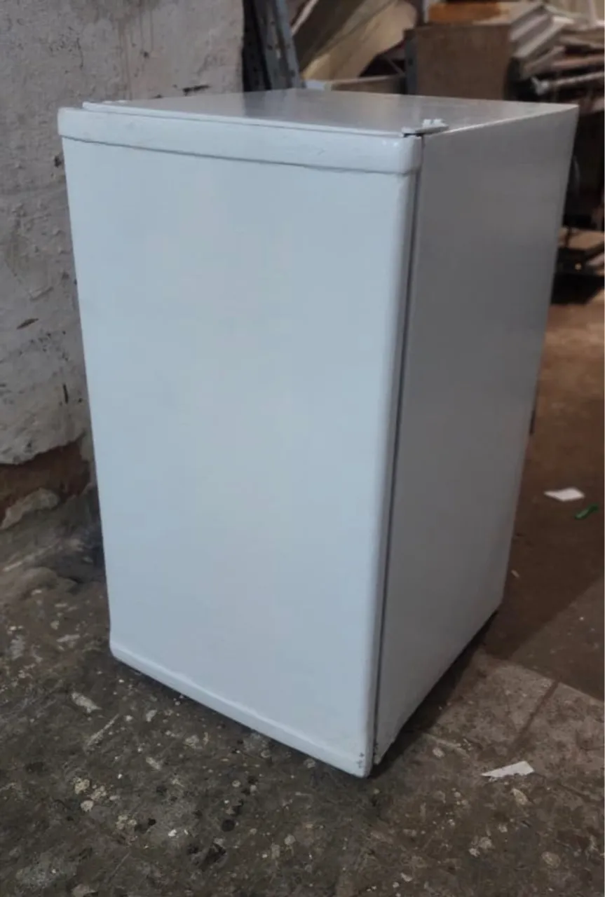 Frigobar Consul - Ideal para Espaços Pequenos!