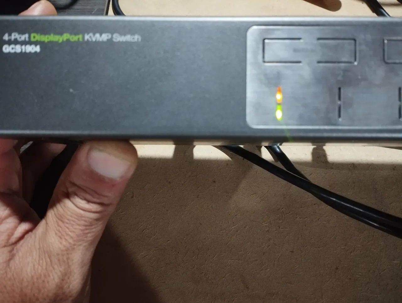 IOGEAR 4-Port DisplayPort KVMP Switch (Modelo GCS1904) - Foto 3