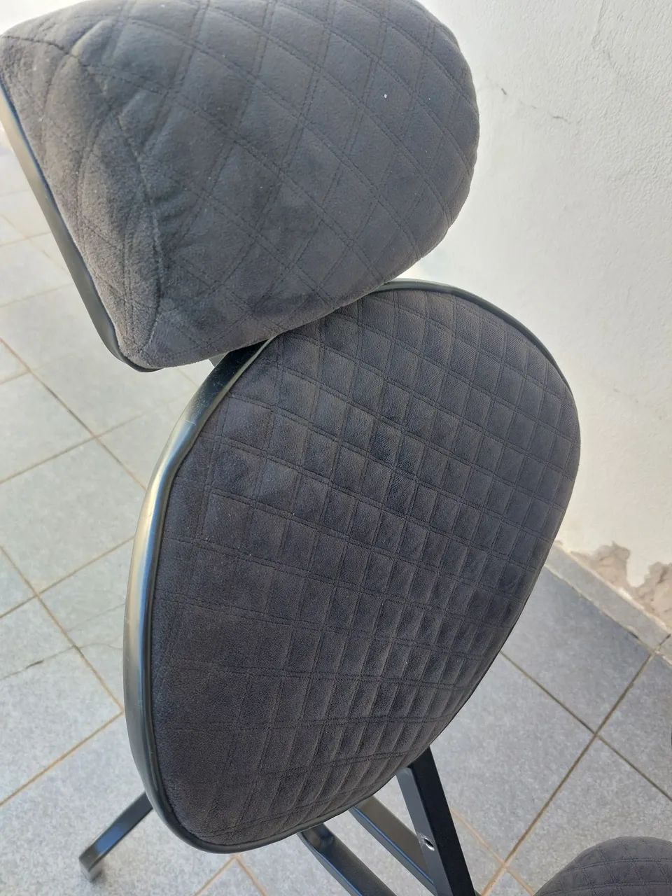 Cadeira para Maquiagem ou Podologia Preta com Apoio - Foto 3