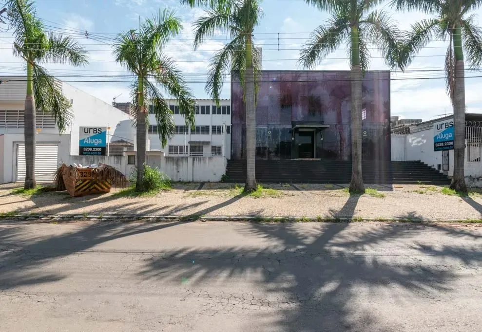 Prédio Comercial]]