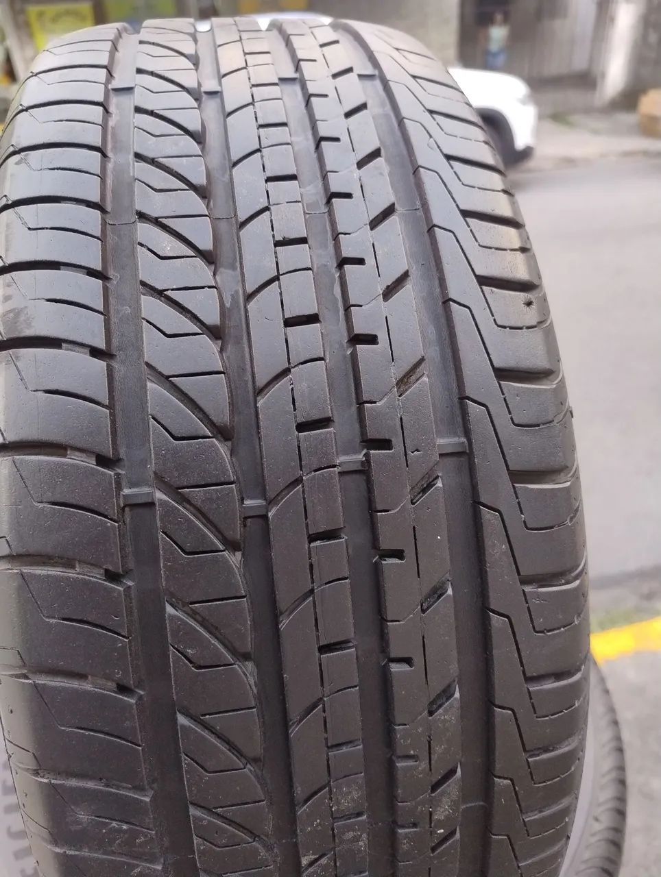 Pneu 16 -215/55R -16 Goodyear Effiicient Graip 