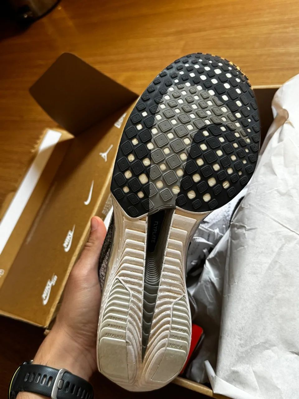 (na caixa) Nike Vaporfly 3 Tam 42 Branco/Cinza - Foto 3